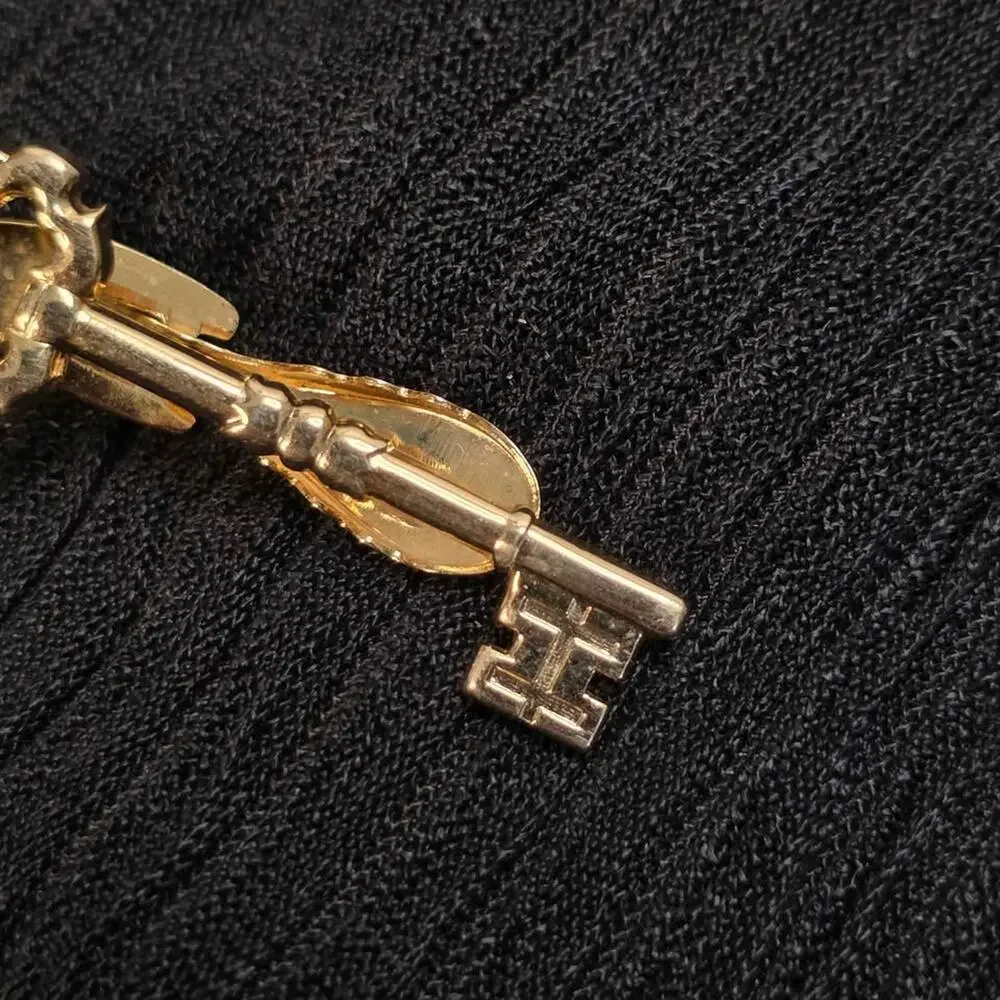 Vintage Hickok Gold Tone Skeleton Key Tie Clip Tie Bar USA